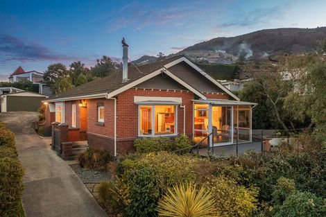 Photo of property in 17 Kiwi Street, Saint Leonards, Dunedin, 9022