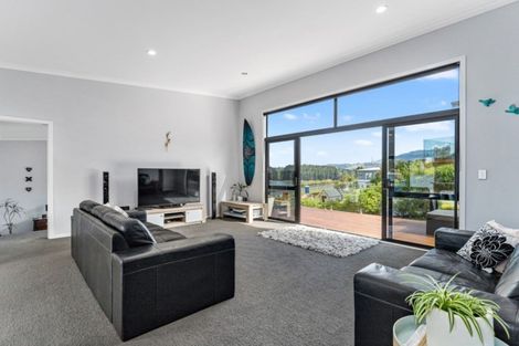 Photo of property in 5a Harakeke Place, Raglan, 3225