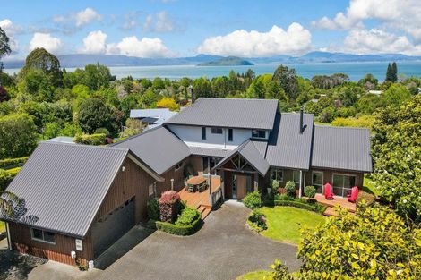 Photo of property in 10 Atkins Lane, Hamurana, Rotorua, 3097