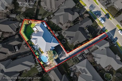 Photo of property in 28 Linkwater Way, Parklands, Christchurch, 8083