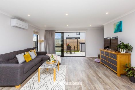 Photo of property in 24 Reakes Crescent, Wallaceville, Upper Hutt, 5018