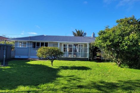 Photo of property in 31 Turakina Street, Merrilands, New Plymouth, 4312