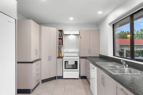 Photo of property in 37 Flower Street, Bryndwr, Christchurch, 8053