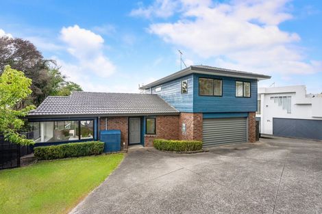 Photo of property in 1/62 Simmental Crescent, Somerville, Auckland, 2014
