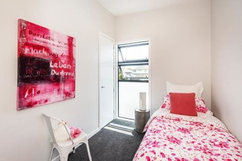 Photo of property in 5/4165 Great North Road, Glen Eden, Auckland, 0602