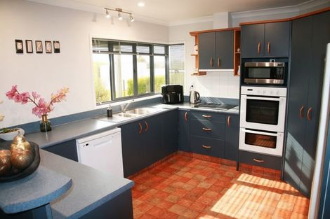 Photo of property in 1758 Mountain Road, Inglewood, 4386