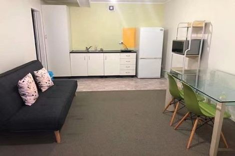 Photo of property in 9 Bonito Place, Bayview, Auckland, 0629