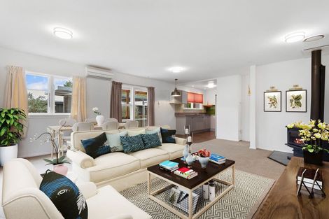 Photo of property in 37 Queens Avenue, Waikuku Beach, 7402