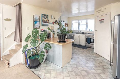 Photo of property in 54 Matipo Street, Castlecliff, Whanganui, 4501