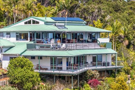 Photo of property in 104 Te Wahapu Road, Russell, 0272