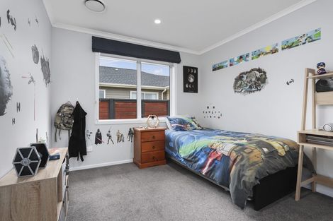 Photo of property in 4 Sir Lincoln Drive, Kumeu, 0810