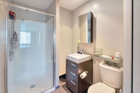 Photo of property in Shoal Haven Apartments, 206a/130 Anzac Street, Takapuna, Auckland, 0622