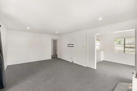 Photo of property in 354 Royal Road, Massey, Auckland, 0614