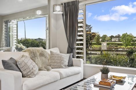 Photo of property in 10 Lake Drive, Karaka, Papakura, 2113