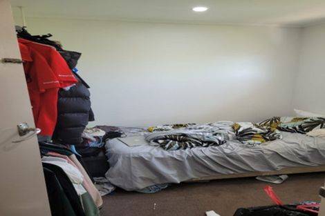 Photo of property in 21 Dundale Avenue, Blockhouse Bay, Auckland, 0600