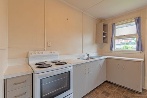 Photo of property in 3 Clifton Terrace, West End, Timaru, 7910