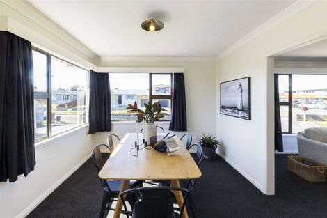Photo of property in 1 Nairn Crescent, Awapuni, Palmerston North, 4412