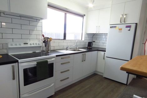 Photo of property in 16 Hunter Street, Westport, 7825