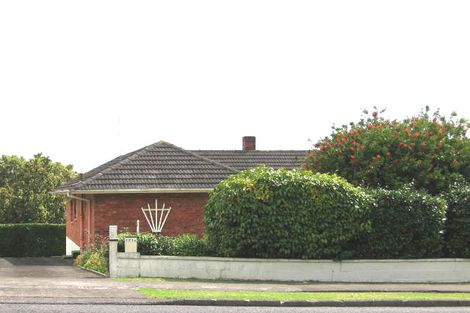 Photo of property in 171 Titirangi Road, New Lynn, Auckland, 0600