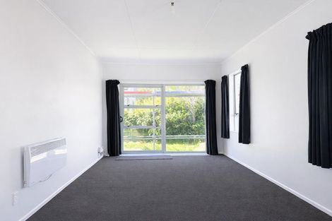 Photo of property in 46 Awamutu Grove, Waiwhetu, Lower Hutt, 5010