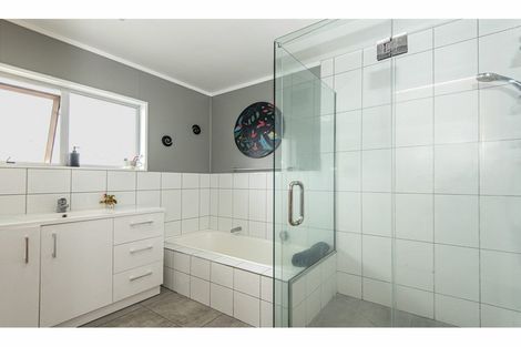 Photo of property in 66 Fairway Drive, Te Kamo, Whangarei, 0112