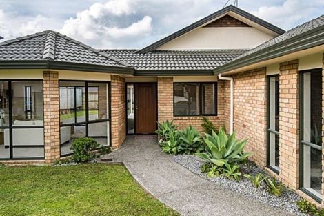 Photo of property in 36 Lilybank Crescent, East Tamaki, Auckland, 2013