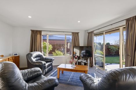 Photo of property in 16 Highwood Lane, Burnside, Christchurch, 8053