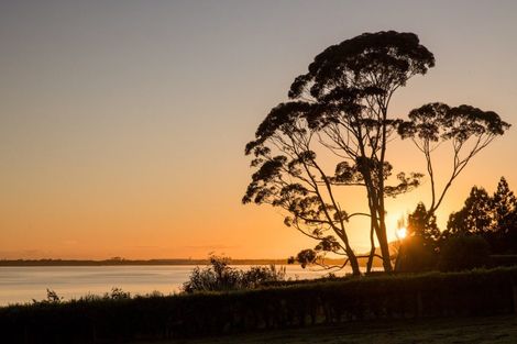 Photo of property in 206 Ranginui Road, Welcome Bay, Tauranga, 3175