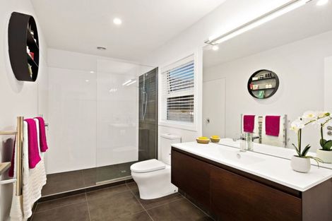 Photo of property in 2 Nikau Way, Riverhead, 0820