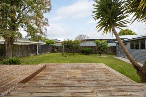 Photo of property in 6 Kentucky Crescent, Nawton, Hamilton, 3200