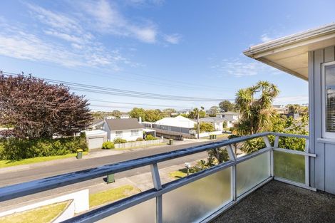 Photo of property in 56 Wallath Road, Westown, New Plymouth, 4310