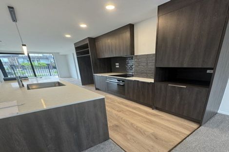 Photo of property in 8/19 Windlass Street, Long Bay, Auckland, 0630