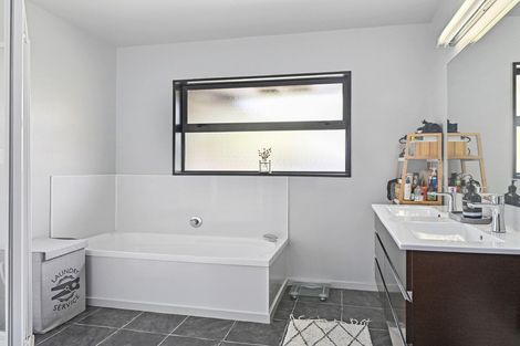 Photo of property in 29 Aston Drive, Waimairi Beach, Christchurch, 8083