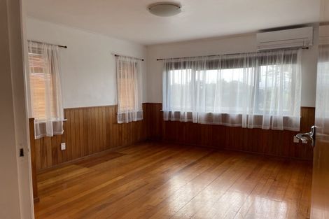 Photo of property in 7 Tiki Street, New Lynn, Auckland, 0600