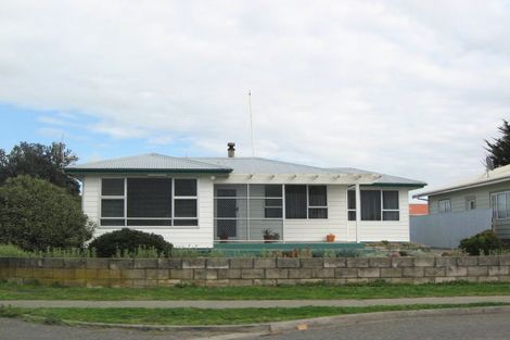 Photo of property in 8 Clifton Road, Haumoana, 4102