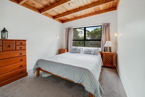 Photo of property in 18 Kotuku Place, Snells Beach, 0920