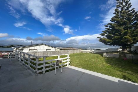 Photo of property in 29 Tirowhanga Road, Paremata, Porirua, 5024