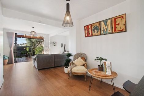 Photo of property in 24 Haven Drive, East Tamaki, Auckland, 2013