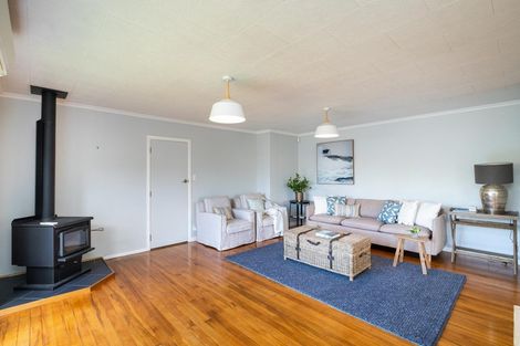 Photo of property in 11 Lipscombe Crescent, Havelock North, 4130