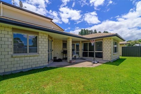 Photo of property in 4/64 Kawaha Point Road, Kawaha Point, Rotorua, 3010