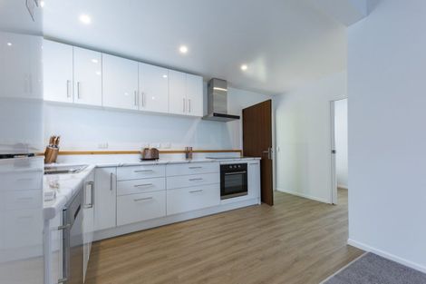 Photo of property in 6-8 Sylvan Glade, Piha, New Lynn, 0772