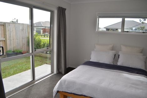 Photo of property in 16 Naeo Close, Papamoa Beach, Papamoa, 3118