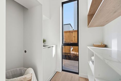 Photo of property in 102e Te Oneroa Way, Long Bay, Auckland, 0630