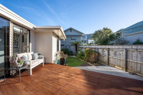 Photo of property in 51 Oxford Street, Tawa, Wellington, 5028