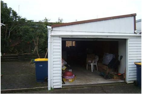 Photo of property in 2/36 Hillcrest Avenue, Hillcrest, Auckland, 0627