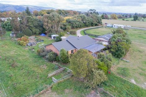 Photo of property in 17 Raukawa Road, Ashhurst, Palmerston North, 4470