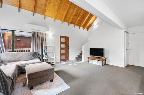 Photo of property in 2/470 East Coast Road, Windsor Park, Auckland, 0630