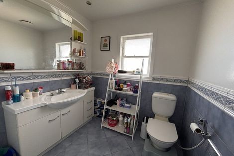 Photo of property in 40 Strid Road, Te Atatu South, Auckland, 0610