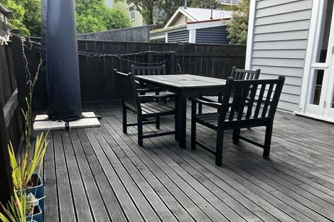 Photo of property in 3 Carrington Street, Mount Cook, Wellington, 6021