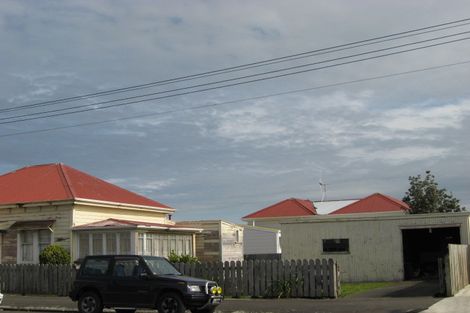 Photo of property in 3 Collins Street, Gonville, Whanganui, 4501